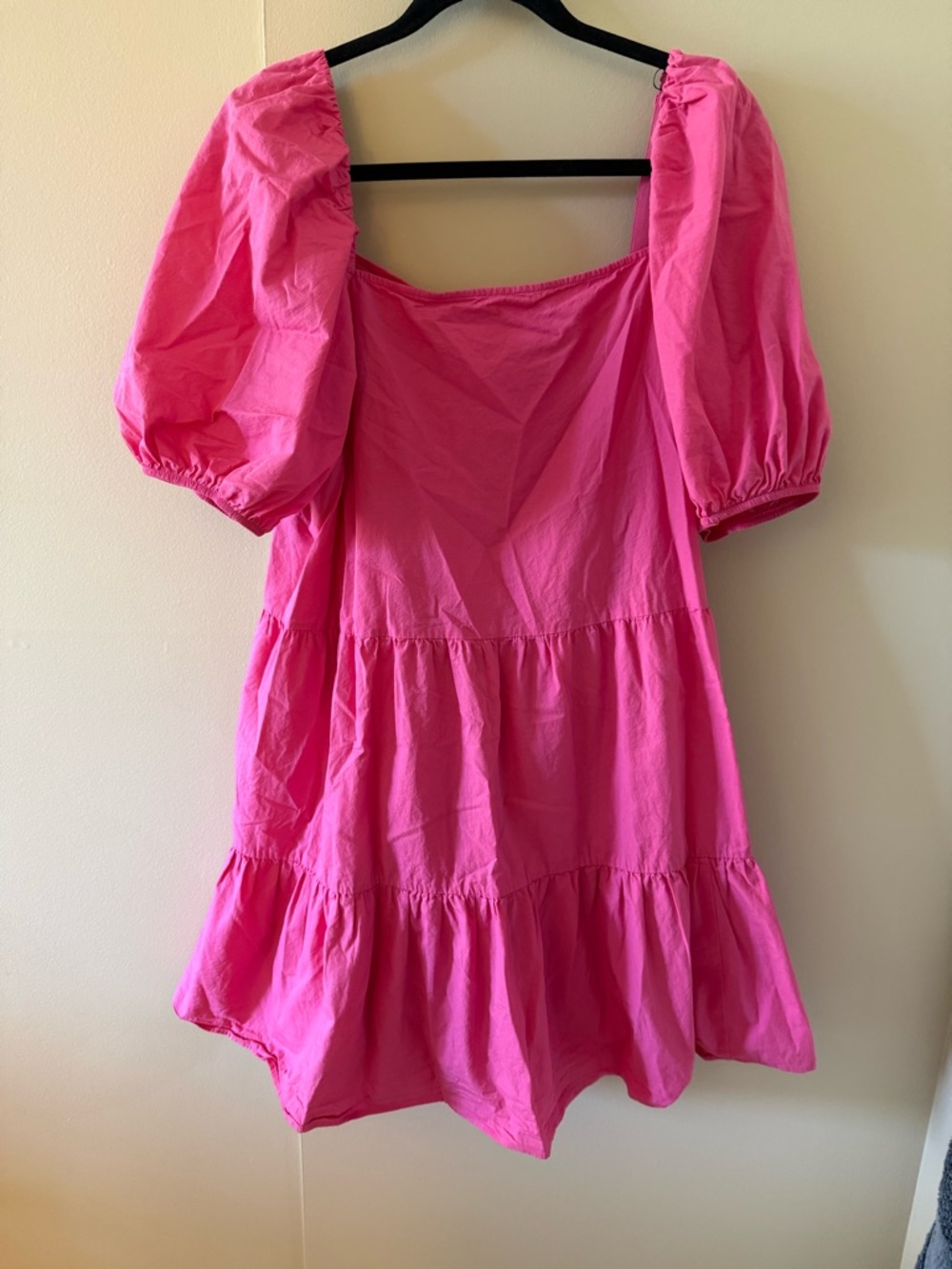 H&M Puff-Sleeve Tiered Dress - Hot Pink